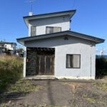 紋別養護学校・桒原測量設計事務所・紋別バイパス近隣・土地79坪・建物2階建て34坪・築47年